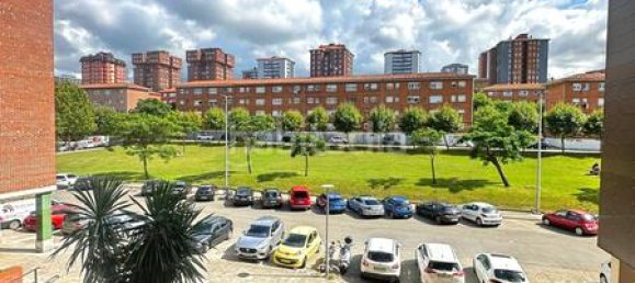 3 bedrooms Apartment in Santander, Spain No. 138746 2