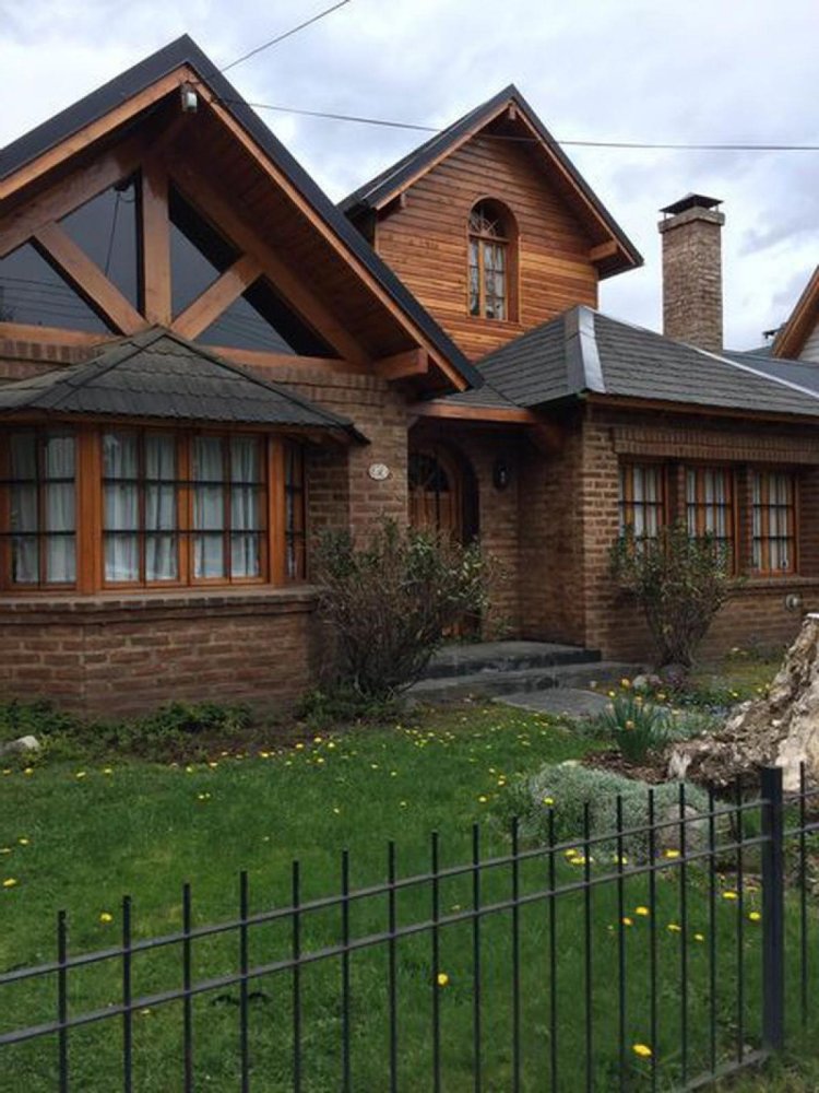 3 bedrooms House in Neuquen, Argentina No. 1884