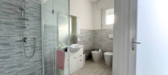 9 rooms Villa in Loreo, Italy No. 129820 12