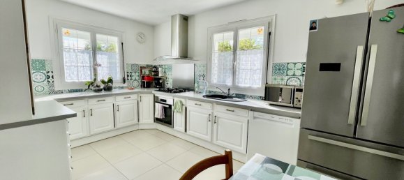 3 bedrooms House in O-de-Selle, France No. 237981 4