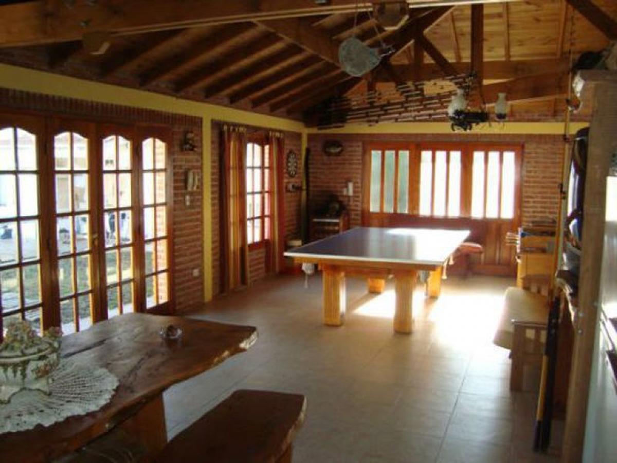 4 bedrooms House in Mar del Plata, Argentina No. 68309