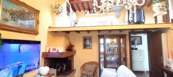 2 bedrooms House in Pisa, Italy No. 351995 2