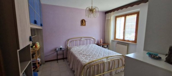 3 bedrooms Apartment in Siena, Italy No. 70517 9