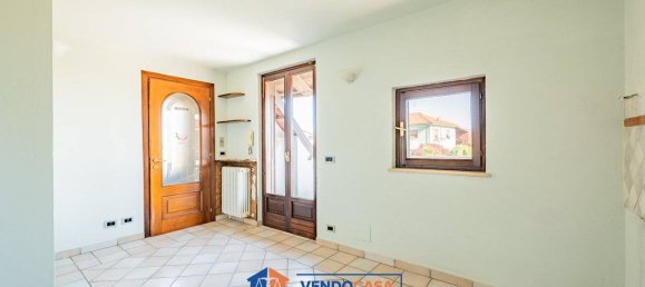 2 bedrooms Villa in Centallo, Italy No. 325000 6