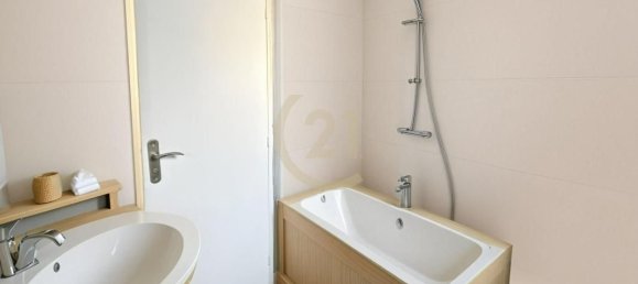 2 Schlafzimmer Wohnung in Calvi, France, Nr. 217455 13