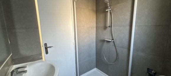 2 Schlafzimmer Wohnung in Calvi, France, Nr. 217455 11