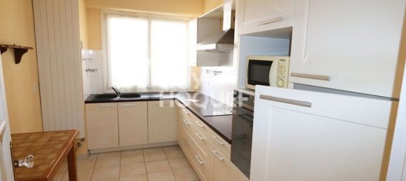 Квартира с 3 спальнями в Тур, Франция № 314073 4