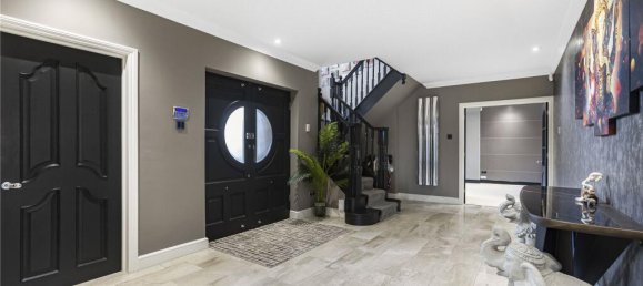 6 Schlafzimmer Haus in Broxbourne, United Kingdom, Nr. 6513 2