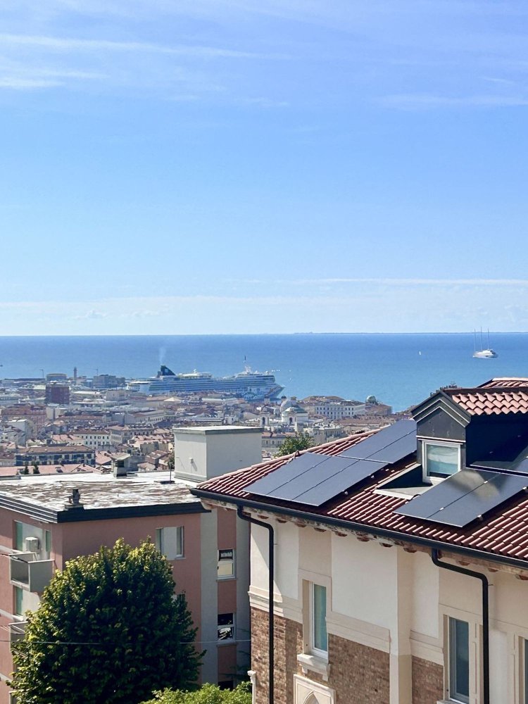 5 Schlafzimmer Wohnung in Trieste, Italy, Nr. 346656