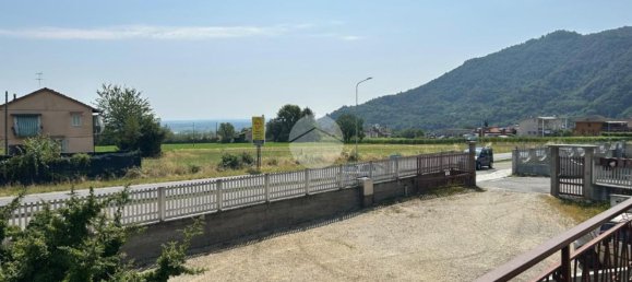 3 rooms Apartment in Barge, Italy No. 279514 2