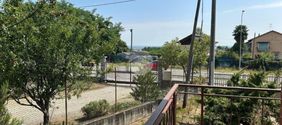 3 rooms Apartment in Barge, Italy No. 279514 6