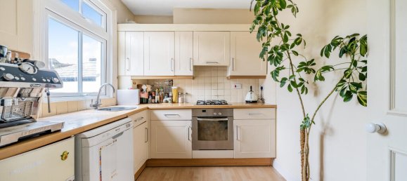 2 bedrooms Maisonette in London, United Kingdom No. 12196 11