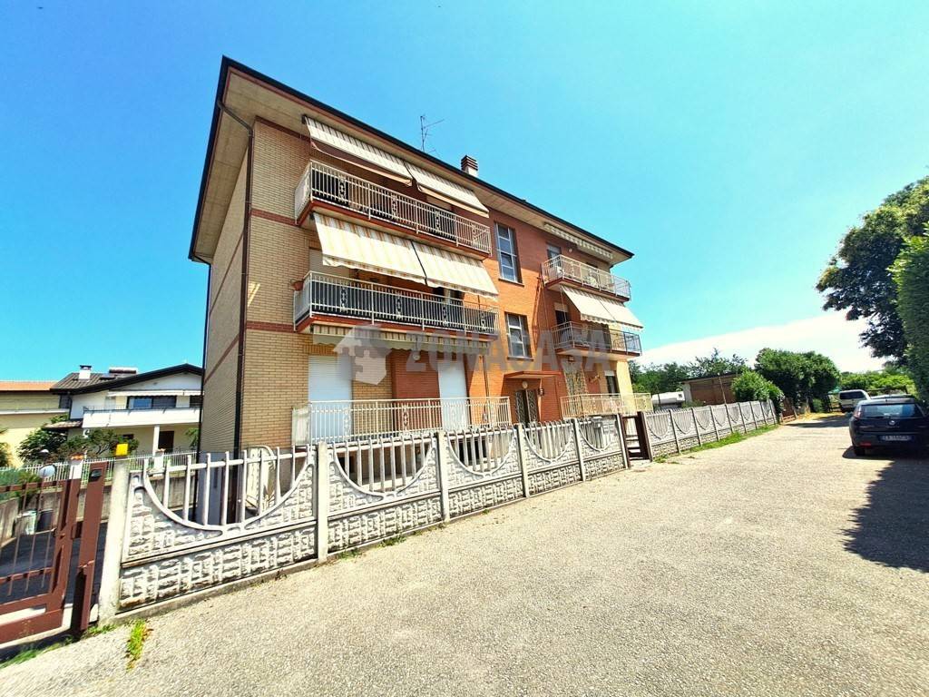 Apartamento de 2 dormitorios en Oggiona con Santo Stefano, Italy No. 319951