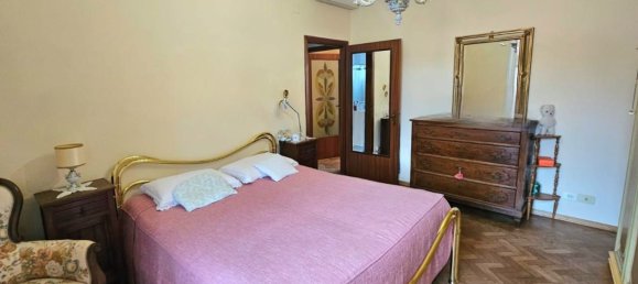 5 bedrooms Apartment in Siena, Italy No. 380910 13