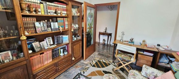 5 bedrooms Apartment in Siena, Italy No. 380910 16