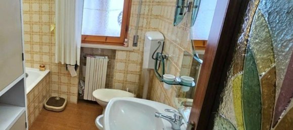 5 bedrooms Apartment in Siena, Italy No. 380910 2