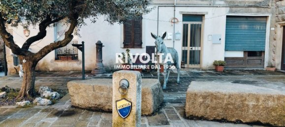 6 bedrooms House in Roccastrada, Italy No. 16216 2