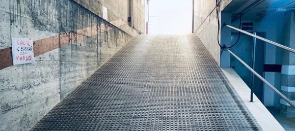 Garage à Palma de Majorca, Spain No. 155357 4