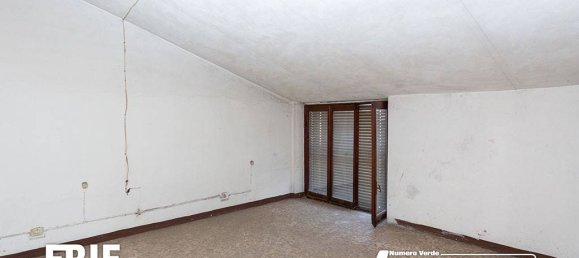 3 Schlafzimmer Wohnung in Rescaldina, Italy, Nr. 363754 17