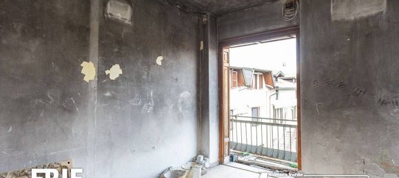 3 Schlafzimmer Wohnung in Rescaldina, Italy, Nr. 363754 14