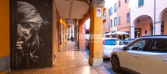3 rooms Apartment in Bologna, Italy No. 275031 4