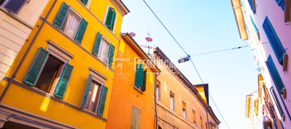 3 rooms Apartment in Bologna, Italy No. 275031 5