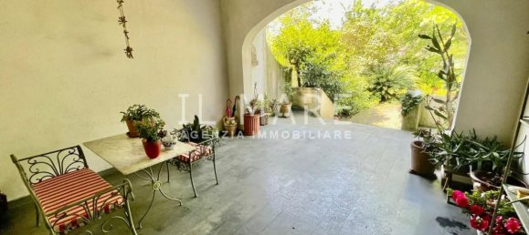 Villa de 8 habitaciónes en Massa, Italy No. 49411 5