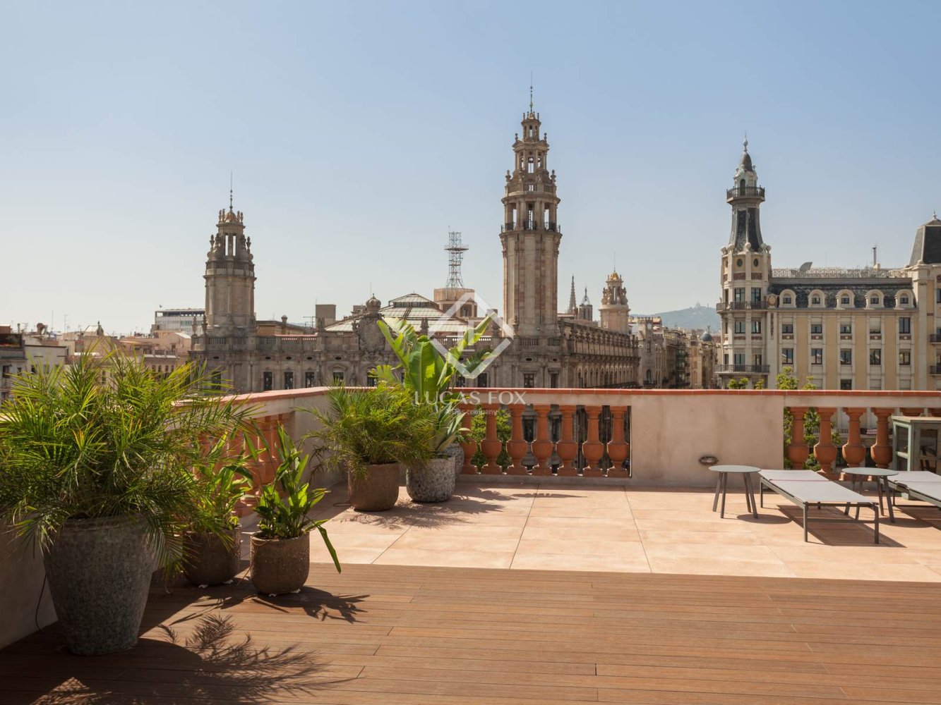 3 bedrooms Penthouse in Ciutat Vella, Spain No. 169085