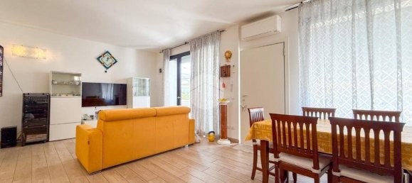 3 Schlafzimmer Haus in Misano Adriatico, Italy, Nr. 303936 2