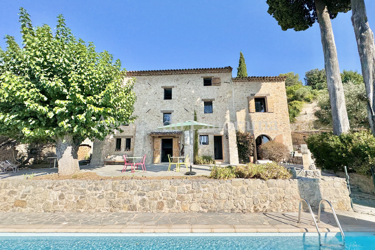 5 chambres Maison à Spéracèdes, France No. 320907