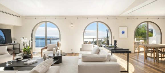6 bedrooms Villa in Cannes, France No. 38304 7