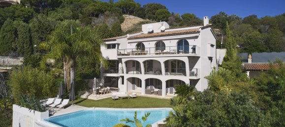 6 bedrooms Villa in Cannes, France No. 38304 12