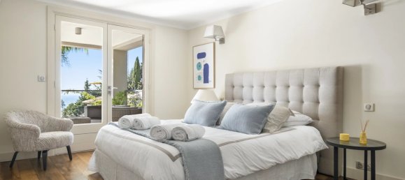 6 bedrooms Villa in Cannes, France No. 38304 4