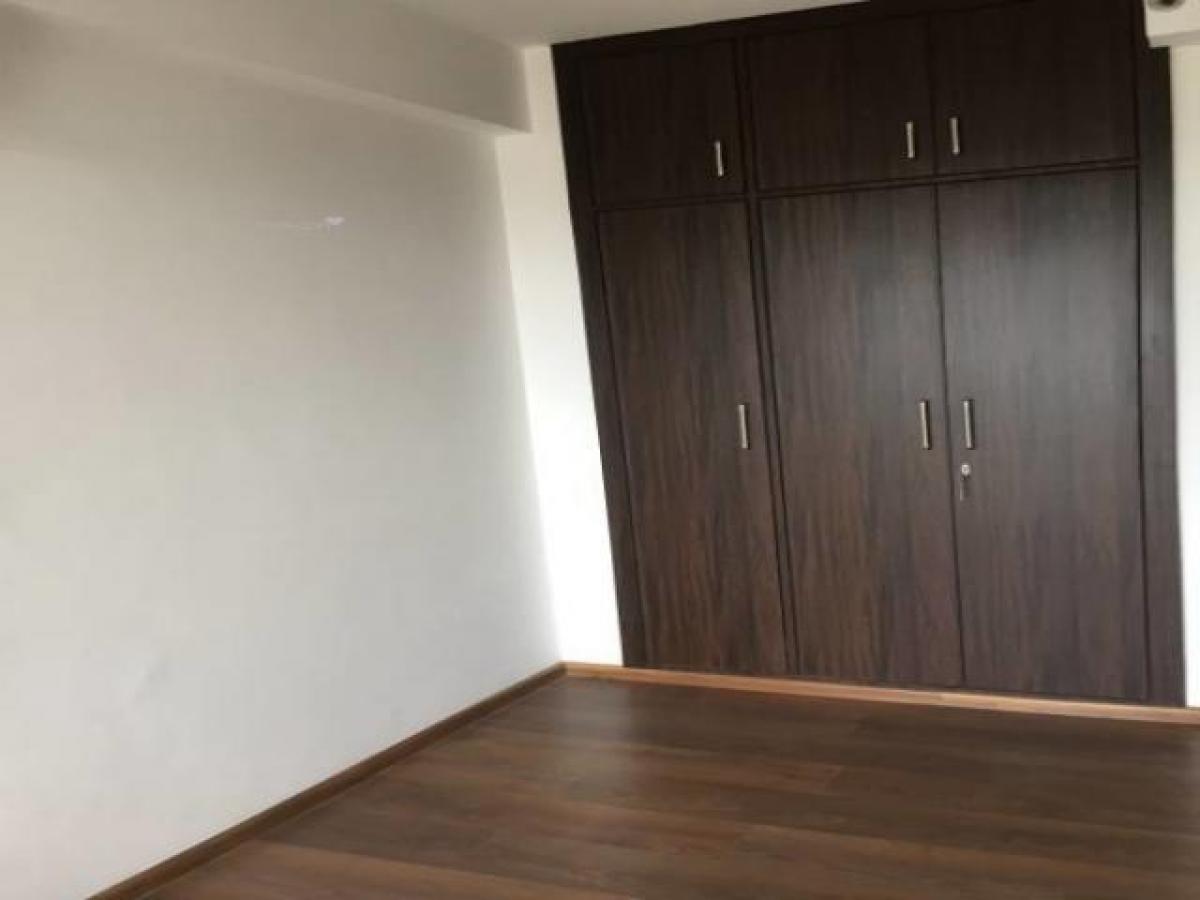 2 bedrooms House in Noida, India No. 19804