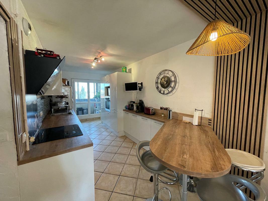 3 bedrooms Apartment in Valence, France No. 362120