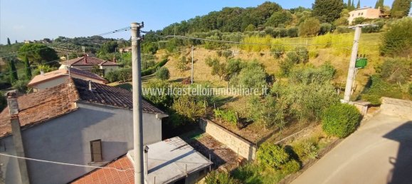 Apartamento de 3 dormitorios en Chiusi, Italy No. 194209 4