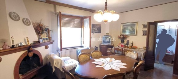 Apartamento de 3 dormitorios en Chiusi, Italy No. 194209 16