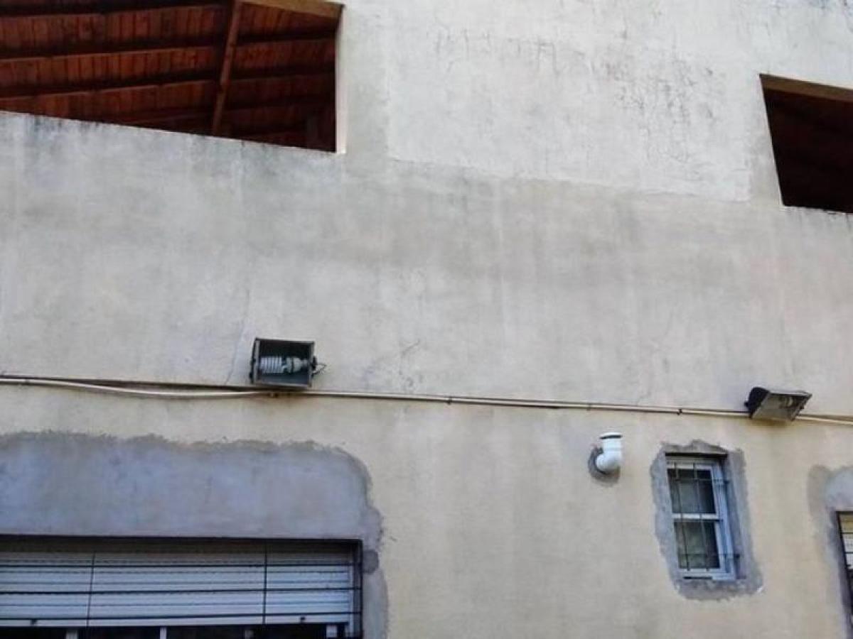 2 bedrooms House in Tres de Febrero, Argentina No. 55146