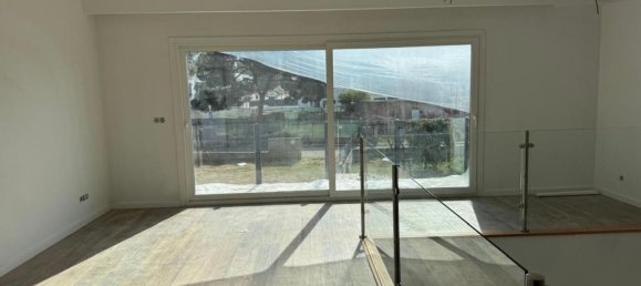 3 bedrooms House in Sesimbra, Portugal No. 114453 7