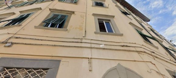 2 bedrooms Apartment in Livorno, Italy No. 376921 3
