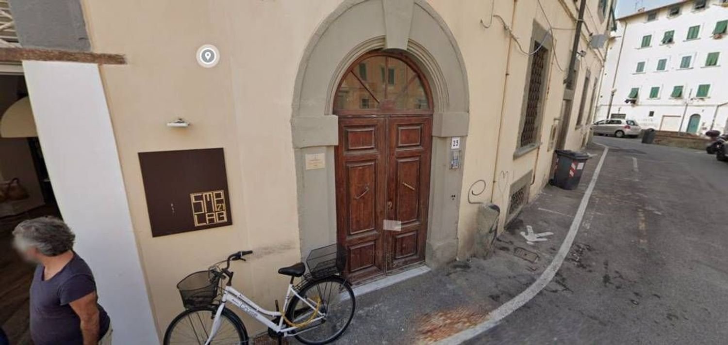 2 bedrooms Apartment in Livorno, Italy No. 376921