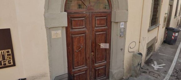 2 bedrooms Apartment in Livorno, Italy No. 376921 4