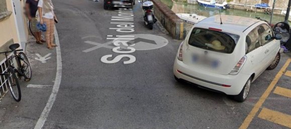 2 bedrooms Apartment in Livorno, Italy No. 376921 5