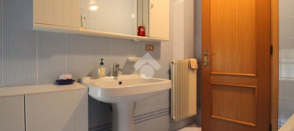 4 غرف نوم فيلا في Udine, Italy رقم 127968 40