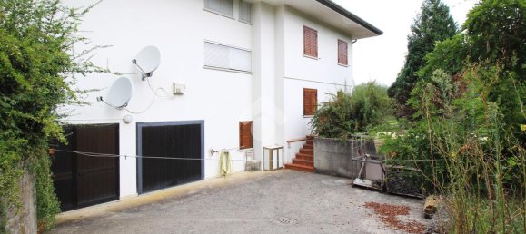 4 غرف نوم فيلا في Udine, Italy رقم 127968 6