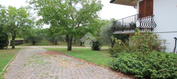 4 غرف نوم فيلا في Udine, Italy رقم 127968 4