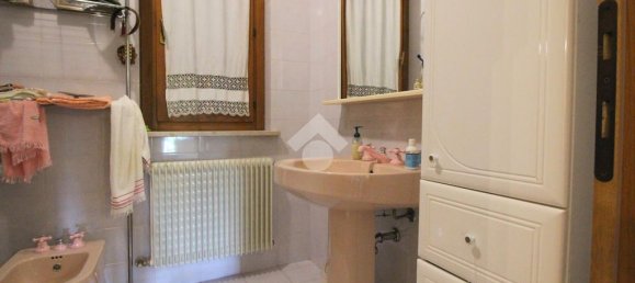 4 غرف نوم فيلا في Udine, Italy رقم 127968 28