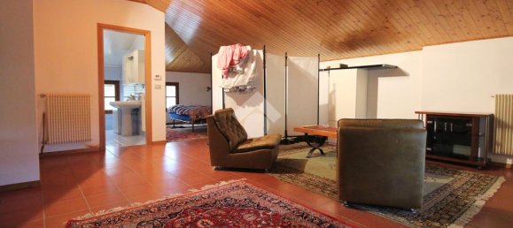 4 غرف نوم فيلا في Udine, Italy رقم 127968 39