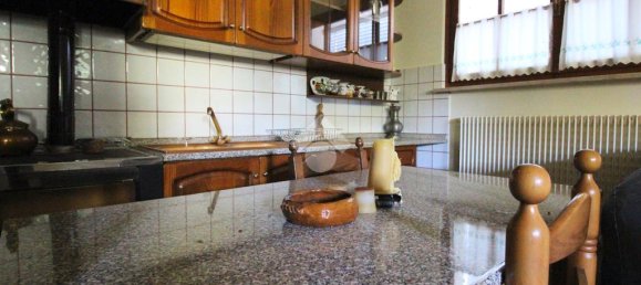 4 غرف نوم فيلا في Udine, Italy رقم 127968 43