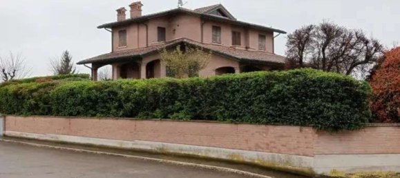 15 rooms House in Reggio Emilia, Italy No. 22856 4